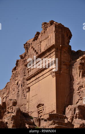 Das Kloster in der antiken Stadt Petra in Jordanien. Stockfoto