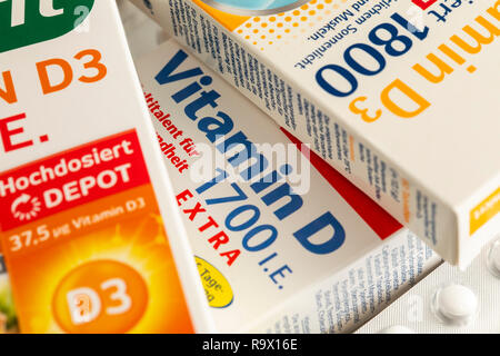 Vitamin-D-Tabletten Packs, die Vorbereitung soll die Vitamin-D-Mangel zu ergänzen, indem geringer Sonneneinstrahlung, zum Beispiel im Winter, Stockfoto