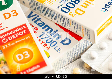 Vitamin-D-Tabletten Packs, die Vorbereitung soll die Vitamin-D-Mangel zu ergänzen, indem geringer Sonneneinstrahlung, zum Beispiel im Winter, Stockfoto