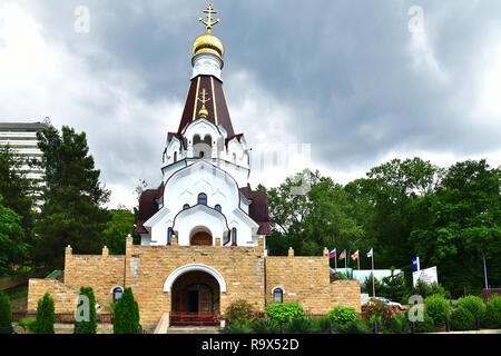 Sochi, Russland - 2. Juni 2018. Tempel des Heiligen gerechten Krieger Fjodor Uschakow Stockfoto