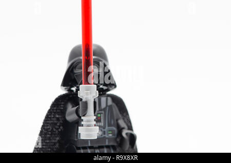 Lego Darth Vader Lichtschwert halten Stockfoto