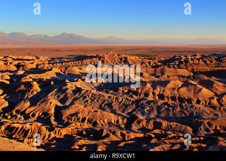 Panorama von Moon Valley bei Sonnenuntergang, Atacama, Chile, Lateinamerika Stockfoto