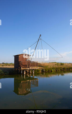 Holz- Angeln Haus entlang des Kanals in Cervia Ravenna Provinz. Italien Stockfoto