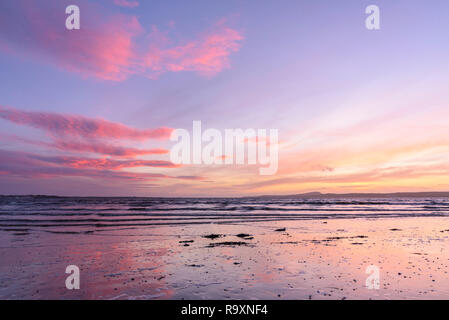 Sonnenuntergang über Loch Indaal, in der Nähe von Bridgend, Islay, Innere Hebriden, Argyll and Bute, Schottland Stockfoto