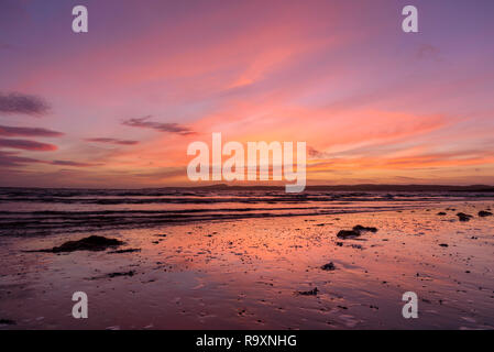 Sonnenuntergang über Loch Indaal, in der Nähe von Bridgend, Islay, Innere Hebriden, Argyll and Bute, Schottland Stockfoto