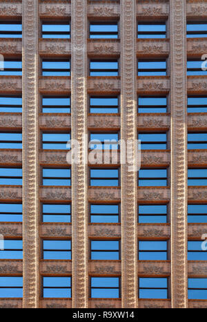 Reihen von Fenstern der Fassade der Guaranty Trust Gebäude von Louis Sullivan und Dankmar Adler, Buffalo, NY Stockfoto