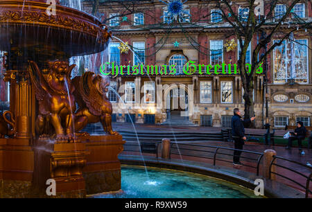 Der Brunnen in Town Hall Square Leicester. Stockfoto