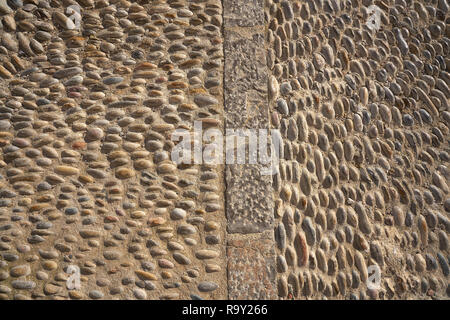 Peniscola Detail der Stock rolling stones Mosaik in Castellon, Spanien Stockfoto