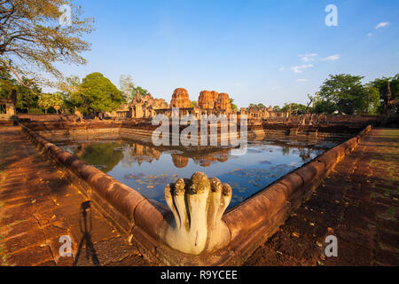 Prasat Muang Tam (tiefland Burg) mit Reflexion, Provinz Buriram Thailand Stockfoto