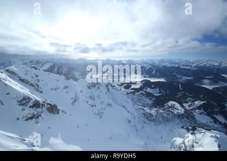 Dachstein Ramsau Schladming Österreich perfekte Sicht in der mountian Bereich hervorragende Möglichkeiten zum Skifahren und Langlaufen Winterwandern Stockfoto