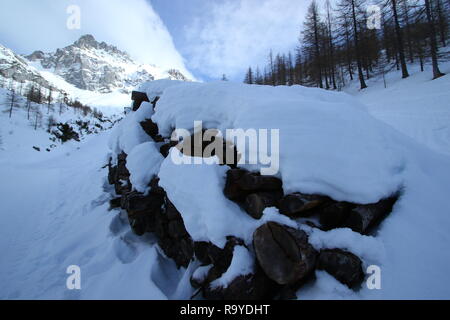 Dachstein Ramsau Schladming Österreich perfekte Sicht in der mountian Bereich hervorragende Möglichkeiten zum Skifahren und Langlaufen Winterwandern Stockfoto