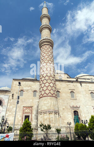 EDIRNE, Türkei - 26. MAI 2018: Uc Serefeli Moschee Moschee im Zentrum der Stadt Edirne, Osten Thrakien, Türkei Stockfoto