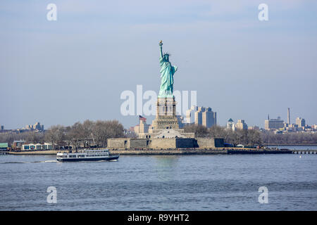 20.02.2018, New York City, New York, Vereinigte Staaten von Amerika - Freiheitsstatue, Freiheitsstatue, Liberty Island, USA. 00 X 180220 D182 CARO [MODUS Stockfoto