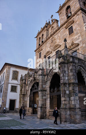 Braga, Portugal - Dezember 23, 2018: Details der Kathedrale von Braga, Portugal. Stockfoto