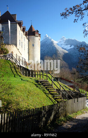 Festung Wand des Château de Gruyères, Fribourg, Schweiz Stockfoto