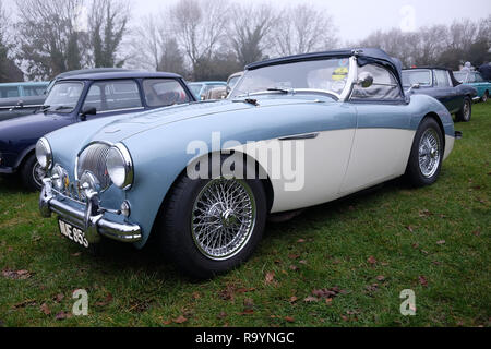 Dezember 2018 - Austin Healy 100/6 oder 3000 im wunderschön restaurierten Zustand am Redhill Oldtimer Treffen Stockfoto