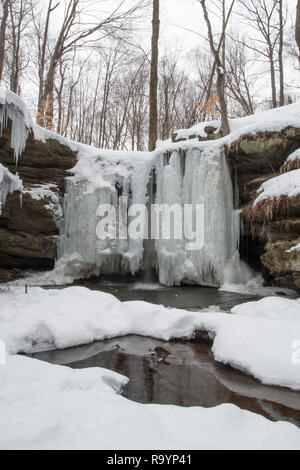 Dundee fällt im Winter, Ohio Stockfoto