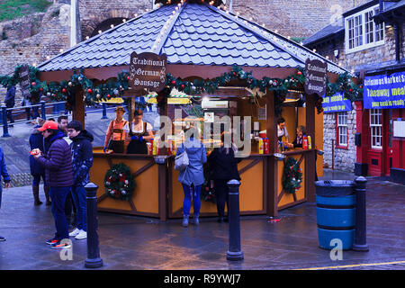 Deutsche Garküche ot Lincoln Weihnachtsmarkt auf Excheckrgate Lincoln Cathedral Quarter UK Stockfoto