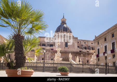 Herrlichen Springbrunnen Fontana Pretoria an der Piazza Pretoria. Arbeit des florentiner Bildhauers Francesco Camilliani. Palermo. Sizilien. Italien. Stockfoto