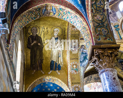 Die Apostel Petrus und Andreas. Byzantinisches Mosaik in der Kirche Santa Maria dell Ammiraglio (Martorana), Palermo, Sizilien, Italien. Stockfoto