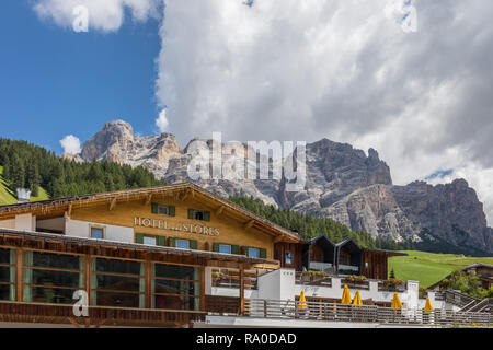 Hotel Störes in den Dolomiten, San Cassiano, Alta Badia, Südtirol, Italien Stockfoto