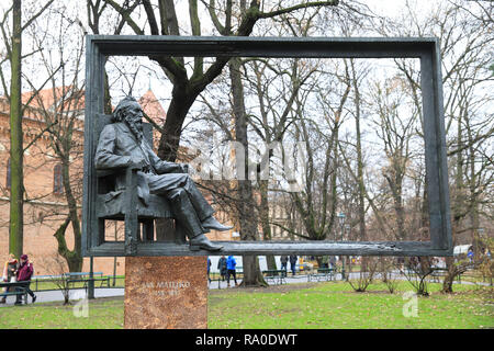 Die Jan Matejko Denkmal, eine Hommage an einen der größten Maler Polands, nur außerhalb des Barbican in Krakau. Stockfoto