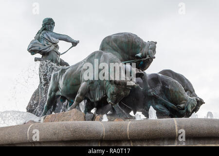 Kopenhagen, Dänemark - 30 August 2014: Gefion Fountain, großer Brunnen am Hafen in Kopenhagen. Es verfügt über eine große Gruppe von Tier figu Stockfoto