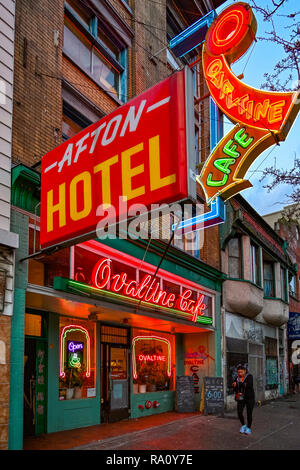 Shelbourne Hotel und Ovomaltine Cafe, East Hastings Street, Downtown Eastside, Vancouver, British Columbia, Kanada Stockfoto
