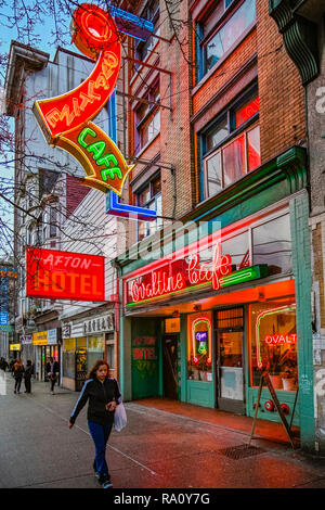 Shelbourne Hotel und Ovomaltine Cafe, East Hastings Street, Downtown Eastside, Vancouver, British Columbia, Kanada Stockfoto
