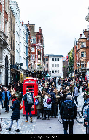 Weihnachten auf der James Street, Covent Garden, London, WC2, England, UK. Stockfoto