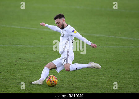 Swanswa, Wales, UK. 29. Dezember 2018. Matt Grimes von Swansea City in Aktion. EFL Skybet Meisterschaft übereinstimmen, Swansea City v Wigan Athletic in der Liberty Stadium in Swansea, Südwales am Samstag, den 29. Dezember 2018. Dieses Bild dürfen nur für redaktionelle Zwecke verwendet werden. Nur die redaktionelle Nutzung, eine Lizenz für die gewerbliche Nutzung erforderlich. Keine Verwendung in Wetten, Spiele oder einer einzelnen Verein/Liga/player Publikationen. pic von Andrew Obstgarten/Andrew Orchard sport Fotografie/Alamy leben Nachrichten Stockfoto