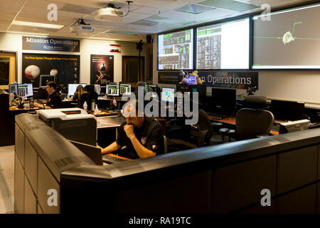 Laurel, Maryland, USA, 29. Dezember, 2018: Die Johns Hopkins University Applied Physics Laboratory (APL) Mission Operations Center und Science Operations Center für ihre interplanetare Raumsonde New Horizons Vorbeiflug eines Kuiper-gürtel Objekt Ultima Thule vorbereiten. Neue Horizonte ist geplant am Ultima Thule am 05 Anfahrt: 33 UTC, 1st, Januar 2019. Credit: B Christopher/Alamy leben Nachrichten Stockfoto
