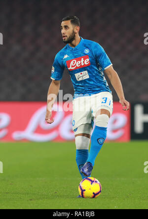 Stadio San Paolo, Neapel, Italien. 29 Dez, 2018. Serie A Fussball, Napoli gegen Bologna; Faouzi Ghoulam Napoli sucht Optionen: Aktion plus Sport/Alamy leben Nachrichten Stockfoto