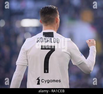 (181230) - Peking, 30. Dez., 2018 (Xinhua) - juventus von Cristiano Ronaldo feiert sein Ziel in der Serie A Fußball Spiel zwischen FC Juventus und Sampdoria in Turin, Italien, Dez. 29, 2018. Juventus Turin gewann 2-1. (Xinhua / Alberto Lingria) XINHUA FOTOS DES TAGES Stockfoto