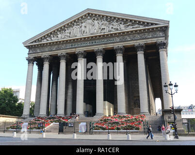 Paris, Frankreich. 22 Dez, 2018. L'église de la Madeleine im 8. arrondissement von Paris gesehen. Credit: Keith Mayhew/SOPA Images/ZUMA Draht/Alamy leben Nachrichten Stockfoto