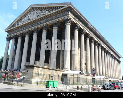 Paris, Frankreich. 22 Dez, 2018. L'église de la Madeleine im 8. arrondissement von Paris gesehen. Credit: Keith Mayhew/SOPA Images/ZUMA Draht/Alamy leben Nachrichten Stockfoto