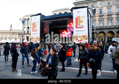 Mailand, Italien. 30 Dez, 2018. Foto LaPresse - Mourad Touati Balti 30/12/2018 Milano (ITA) - Piazza Duomo Cronaca Ultimi preparativi pro Il Palco del Concerto di Capodanno in Piazza Duomo Nella Foto: il Presidente del Concerto di capodanno Credit: LaPresse/Alamy leben Nachrichten Stockfoto