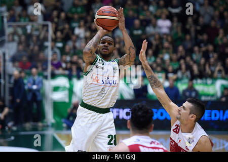 Avellino, Italien. 30 Dez, 2018. Foto Cafaro/LaPresse 30 Dicembre 2018 Milano, Italia sport Warenkorb Sidigas Avellino vs EA 7 Emporio Armani Milano - Campionato Italiano di Warenkorb Serie A PosteMobile, Spielzeit 2018/19. Nella Foto: Sykes Kiefer (Sidigas Avellino). Foto Cafaro/LaPresse Dezember 30, 2018 Arezzo, Italien sport Warenkorb Sidigas Avellino vs EA 7 Emporio Armani Mailand - die Italienische Lega Basket Serie A PosteMobile, Saison 2018/2019. In der Pic: Sykes Kiefer (Sidigas Avellino). Credit: LaPresse/Alamy leben Nachrichten Stockfoto