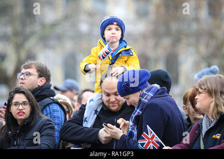 London, Großbritannien. 30. Dezember 2018. Bands, Cheerleadern und andere Teilnehmer der Parade der Londoner neues Jahr kommen zusammen in Trafalgar Square für eine spektakuläre Show und die Vorschau des morgigen Parade. Credit: Imageplotter Nachrichten und Sport/Alamy leben Nachrichten Stockfoto