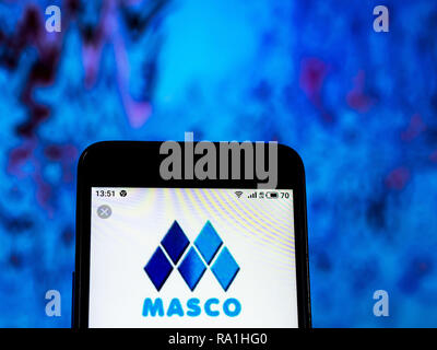 Kiew, Ukraine. 29 Dez, 2018. Masco Manufacturing Company Logo gesehen auf smart phone Credit angezeigt: Igor Golovniov/SOPA Images/ZUMA Draht/Alamy leben Nachrichten Stockfoto