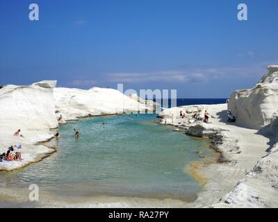 Strand Sarakiniko oder Lunar Strand auf Milos, Griechenland Stockfoto