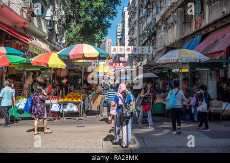 Ein typisch bunten Markt für frische aus Jordanien Straße in Kowloon, Hong Kong Stockfoto