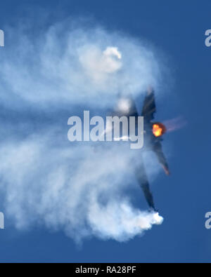 Belgier Luftwaffe F16 'Dark Vador' Display auf RIAT Stockfoto