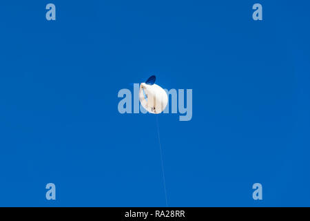Blimp für Luftaufnahmen mit Fernbedienung Kabel Stockfoto