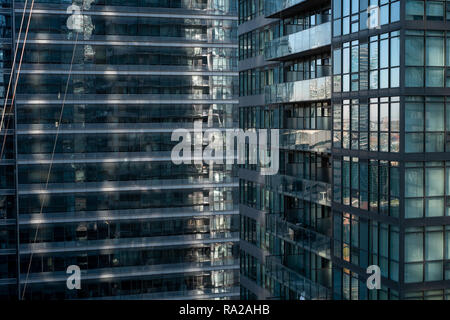 Einen erhöhten Blick auf die Skyline von Toronto Maple Leaf Platz in Toronto, Kanada gesehen. Stockfoto