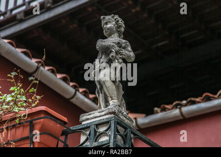 Venedig, Italien, 29. Mai 2016: Statuen und Denkmäler in Venedig dekorative Skulpturen Stockfoto