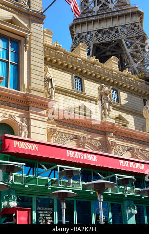Nahaufnahme von der Außenseite des Mon Ami Gabi Restaurant auf dem Vegas Strip an der Paris Las Vegas Resort Hotel und Casino in Las Vegas, NV Stockfoto