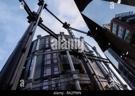 London, England - 29. Dezember 2018: Gasholders London, Appartements in einem alten Gasspeicher, King's Cross renoviert Stockfoto