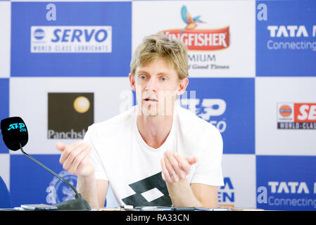 Pune, Indien. 31. Dezember 2018. Kevin Anderson aus Südafrika spricht mit der Presse über die Eröffnungs-Tag der Tata Open Maharashtra ATP Tennis Turnier in Pune, Indien. Credit: karunesh Johri/Alamy leben Nachrichten Stockfoto