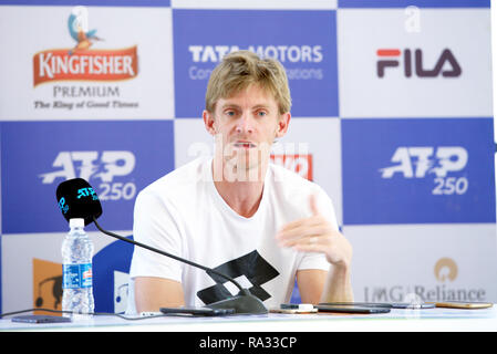 Pune, Indien. 31. Dezember 2018. Kevin Anderson aus Südafrika spricht mit der Presse über die Eröffnungs-Tag der Tata Open Maharashtra ATP Tennis Turnier in Pune, Indien. Credit: karunesh Johri/Alamy leben Nachrichten Stockfoto